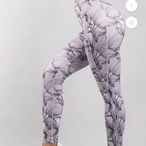 Limitless Legging